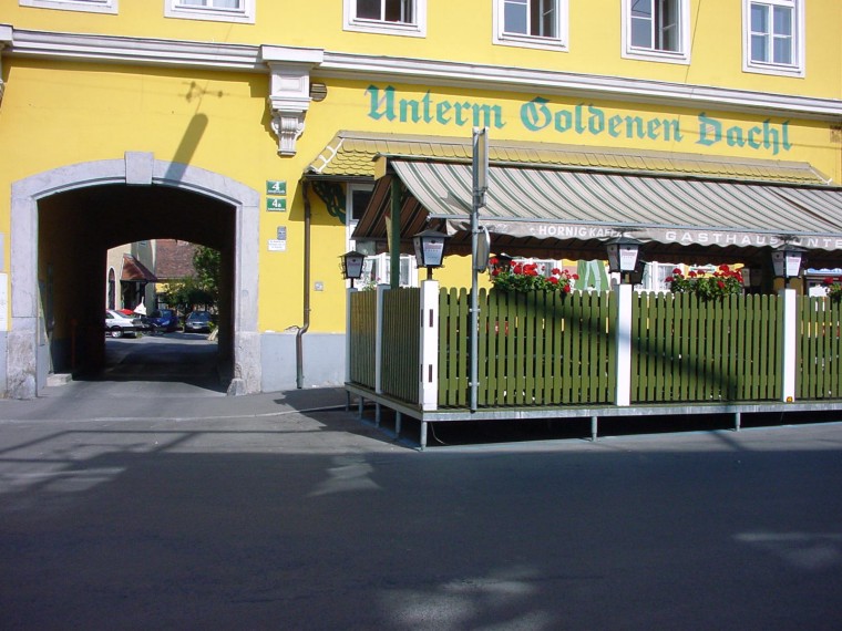 Restaurant neben der Einfahrt zum Institut
