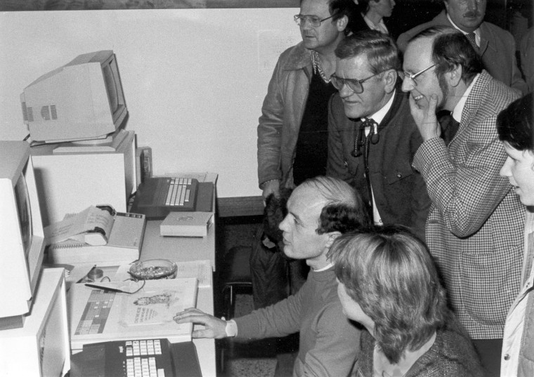 Minister �bleis a.d. Btx-Messe (2)